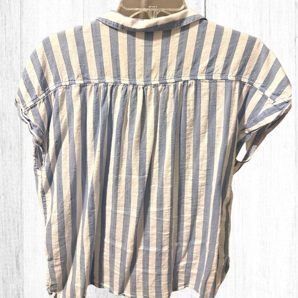 Old Navy Blue and White Striped Button Down Shirt Size L - Picture 3 of 3